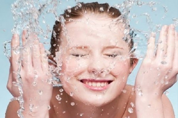 1 tuần nên mát xa mặt mấy lần là phù hợp