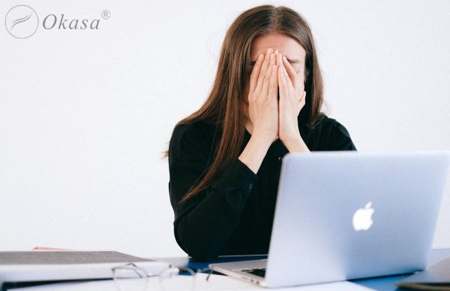 7 dấu hiệu stress để lại trên da bạn