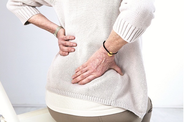 đau ngang thắt lưng là bệnh gì và cách điều trị tại nhà