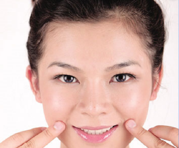 bài mát xa giảm nếp nhăn khóe miệng