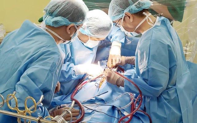 bệnh tim bẩm sinh có chữa được không 02