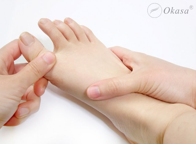 Các bước thực hiện massage chân