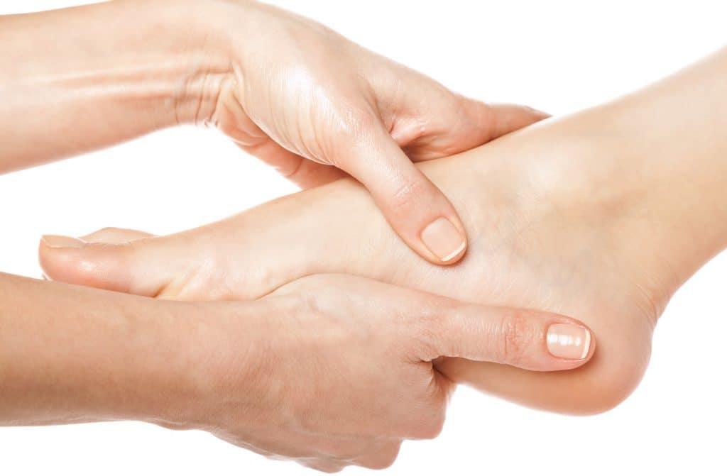 cách chữa đau nhức bàn chân nhanh chóng