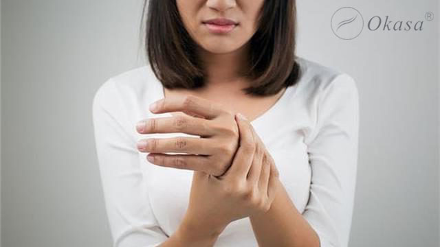 Cách massage bấm huyệt giảm đau tay