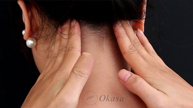 Cách massage bấm huyệt trị đau mỏi vai gáy