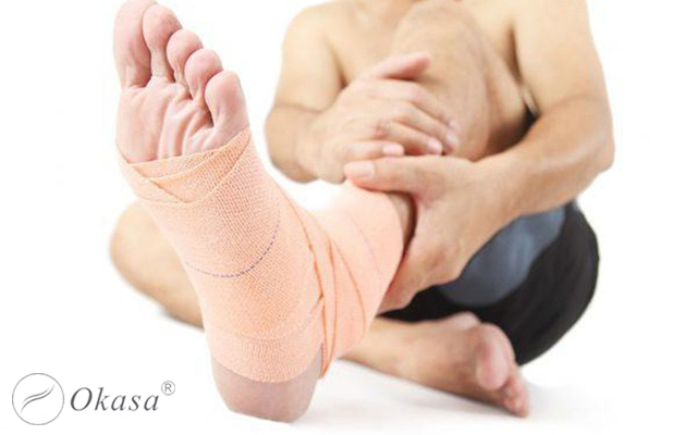 Cách xử lý khi bị trật khớp cổ chân