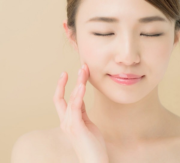 có nên mát xa da mặt bằng vitamin e