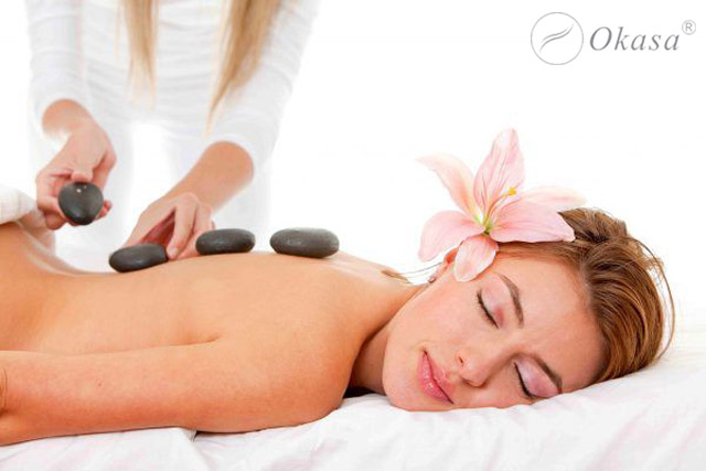 Công dụng của massage body đá nóng với sức khỏe và sắc đẹp