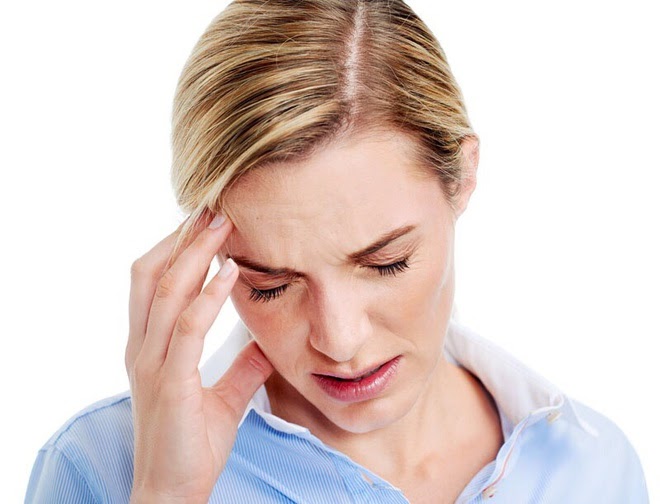 đau nửa đầu bên phải và nhức mắt