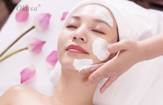 Hướng dẫn massage bảo vệ da mặt trong thời tiết hanh khô