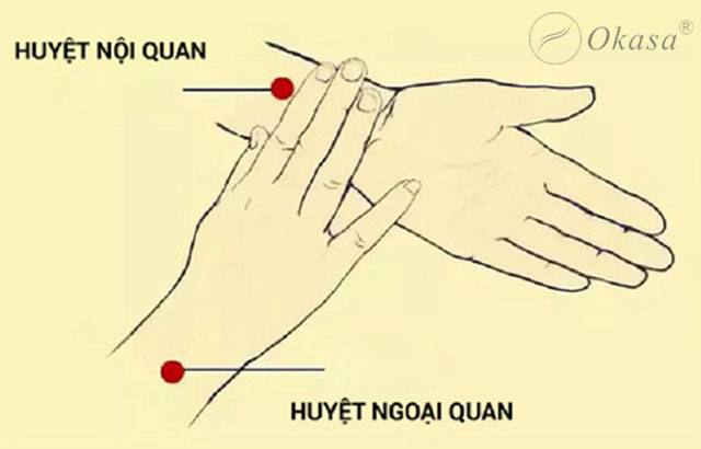 Thực hiện phương pháp xoa bóp bấm huyệt điều trị mất ngủ