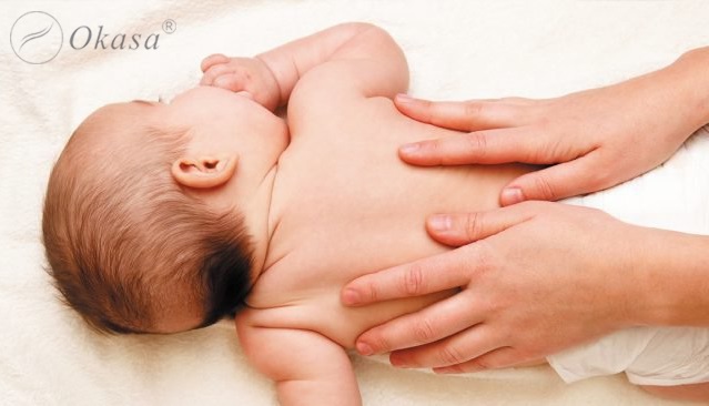Massage đúng cách cho trẻ sơ sinh đem lại những lợi ích tuyệt vời