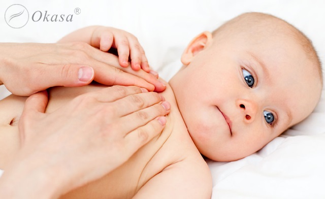 Massage đúng cách cho trẻ sơ sinh đem lại những lợi ích tuyệt vời