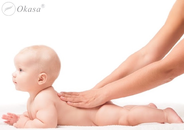 Massage đúng cách cho trẻ sơ sinh đem lại những lợi ích tuyệt vời