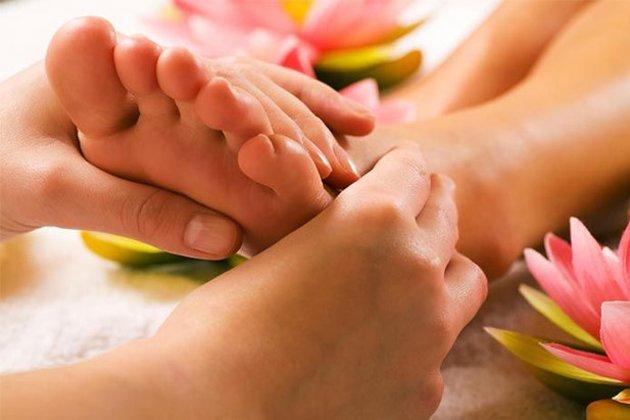 Massage giúp giảm đau nhức gót chân