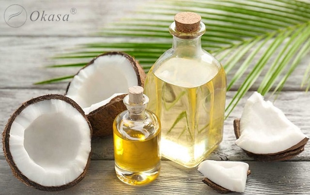 Massage mặt với dầu dừa để sở hữu làn da sáng đẹp tự nhiên