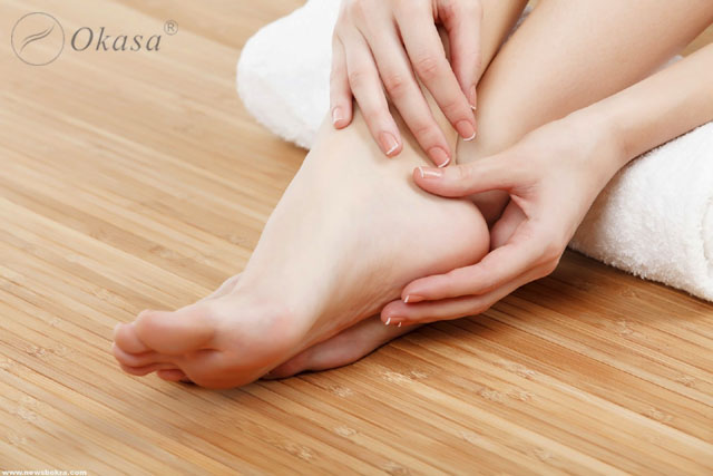 Massage và 6 mẹo giúp bạn không bị nhiễm trùng và nứt gót chân trong mùa đông