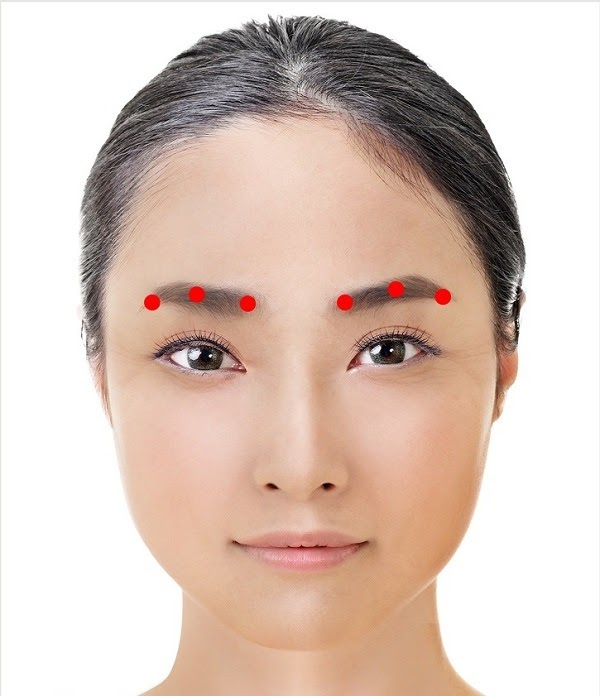 mát xa giảm nếp nhăn vùng mắt - nâng chân mày