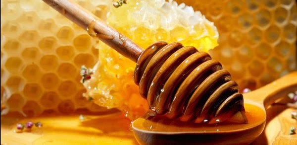 mát xa mặt bằng mật ong