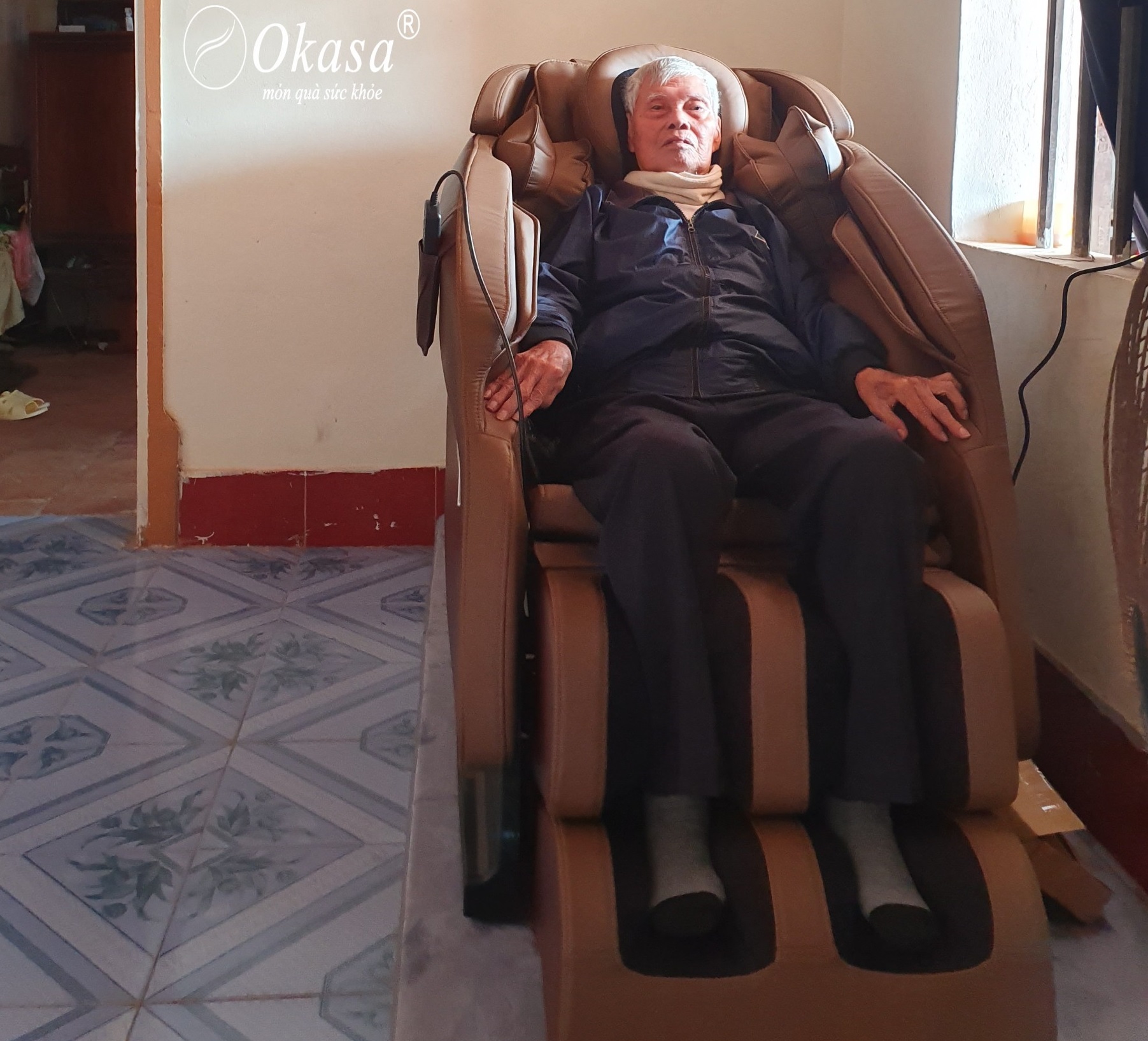 Máy massage cho người già