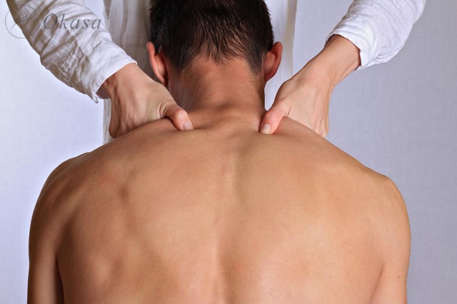 Người bị thoát vị đĩa đệm có nên massage ?