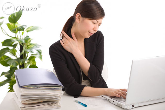 Phòng tránh nguy cơ thoái hóa đốt sống cổ cho dân công sở