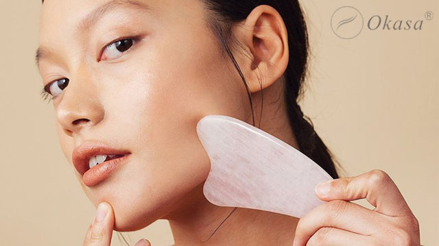 Phương pháp massage bằng đá quý Gua Sha