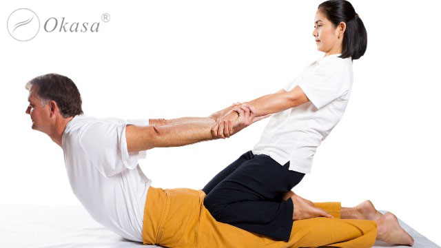 Phương pháp massage kéo giãn kiểu Thái