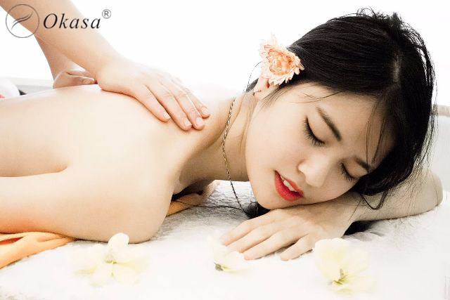 Phương pháp massage vai và cổ giúp giảm chóng mặt