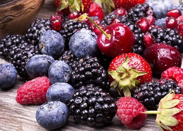 Thoái hóa khớp gối nên ăn các loại quả mọng