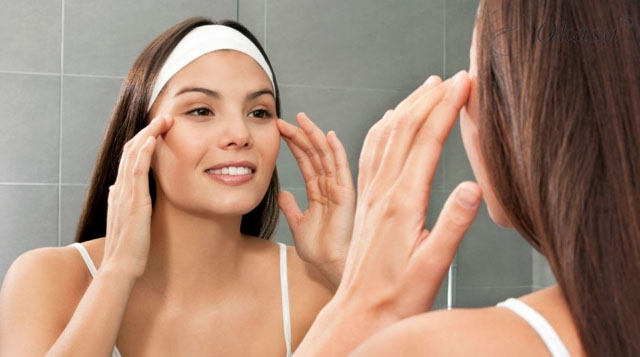 Thực hiện massage Shiatsu cho mắt theo cách của người Nhật