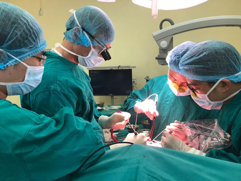 thường xuyên đau đầu là triệu chứng của bệnh gì