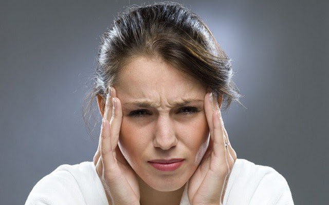 thường xuyên đau đầu là triệu chứng của bệnh gì