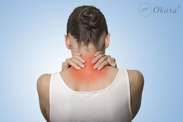 Tự bấm huyệt xoa bóp tại nhà hỗ trợ điều trị đau vai gáy